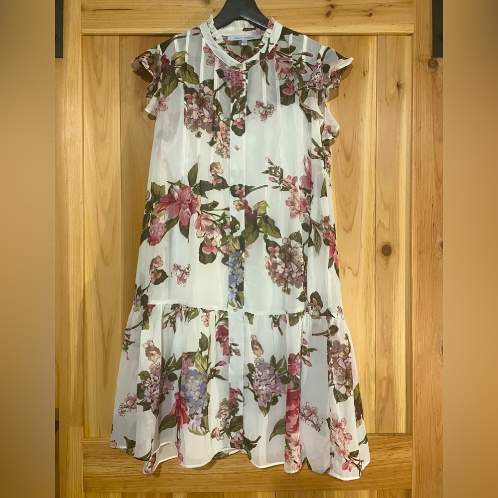Julia Jordan, size 6 flora dress
